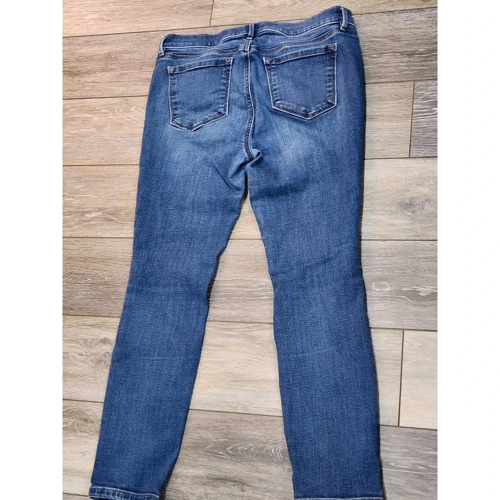 Everlane Skinny Ankle Length Medium Wash Jeans Size 25